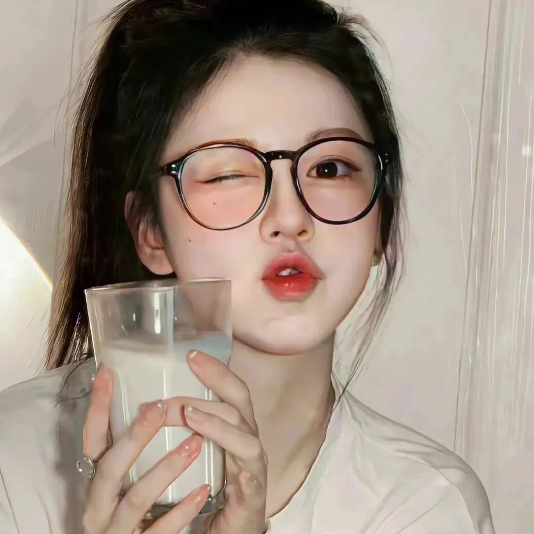 镜中的女孩